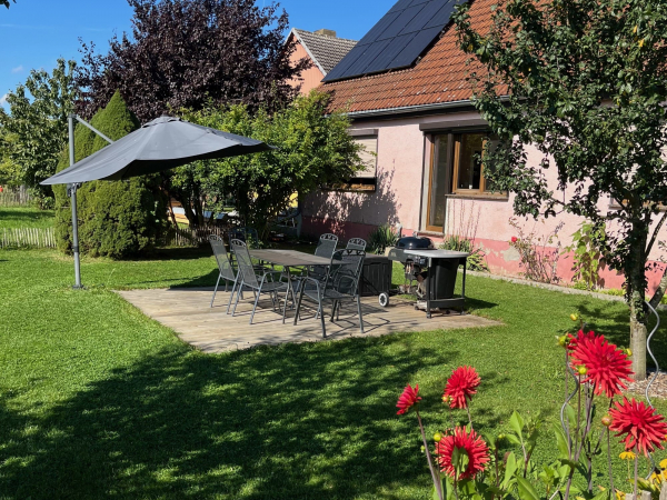Garten mit Terrasse