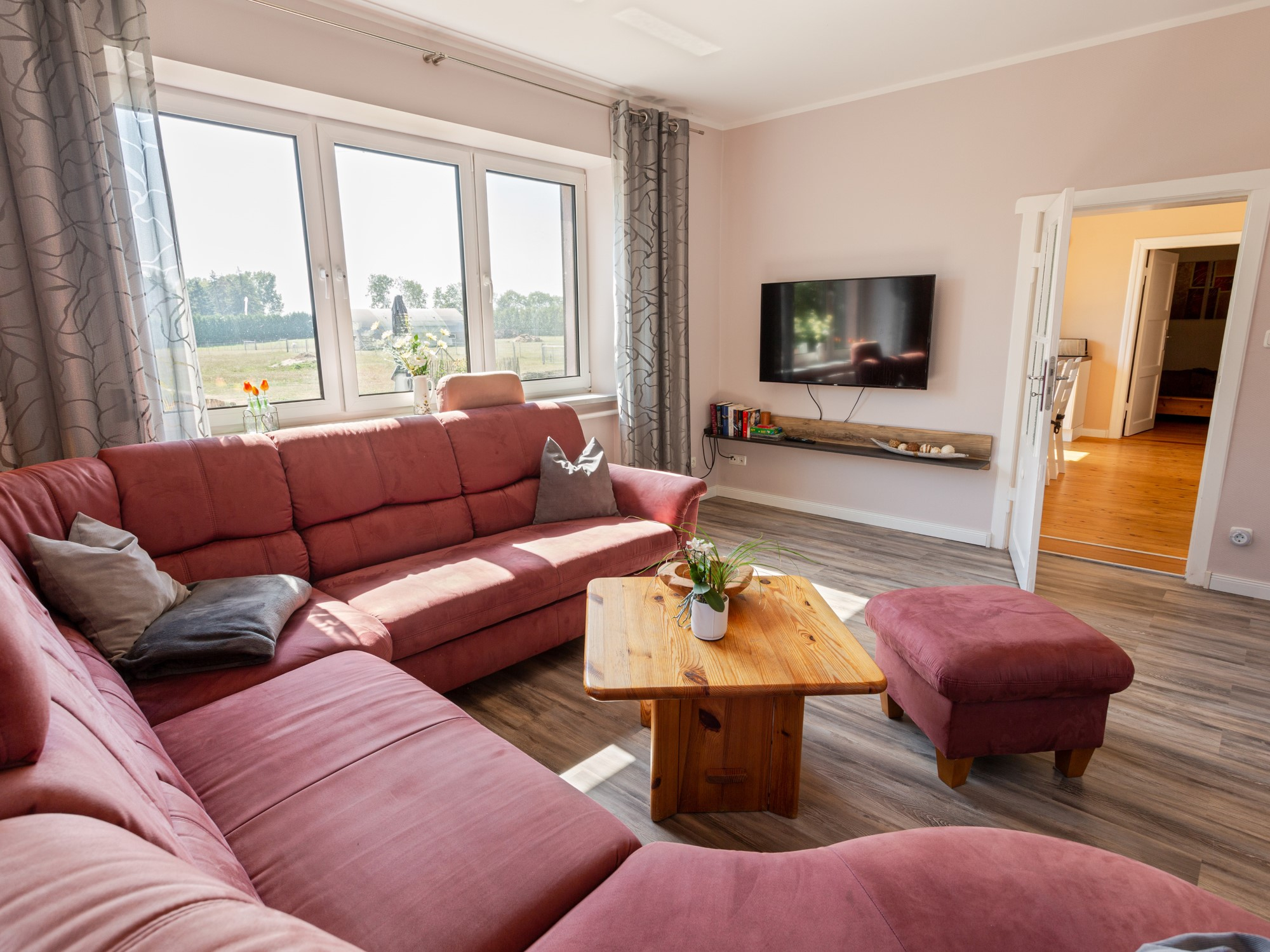 Wohnzimmer Ecksofa TV